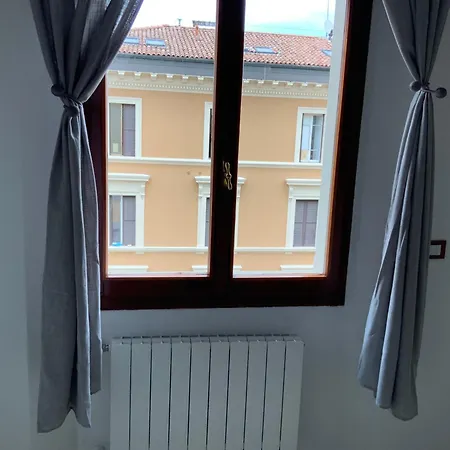 Domus Dotta Center Apartman *