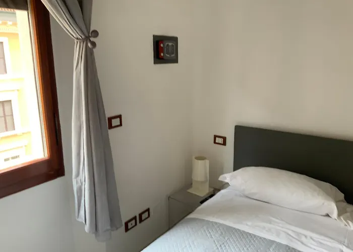 Domus Dotta Center شقة *